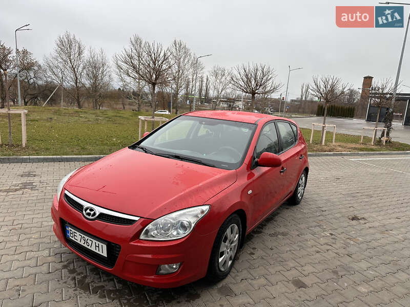 Хэтчбек Hyundai i30 2008 в Николаеве