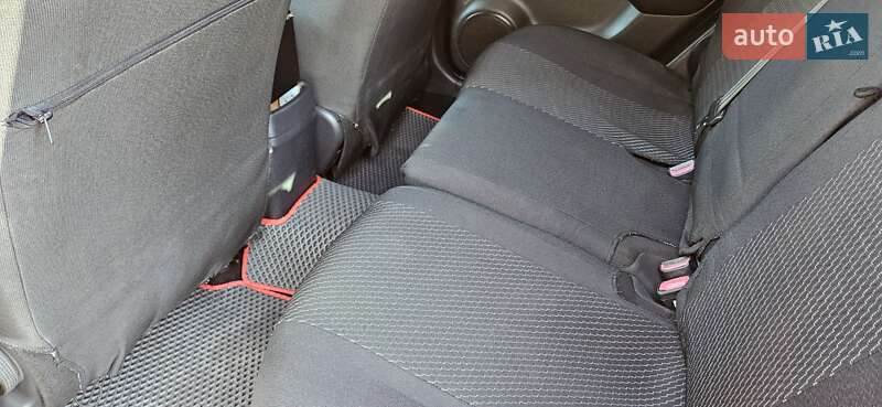 Хэтчбек Hyundai i30 2010 в Харькове