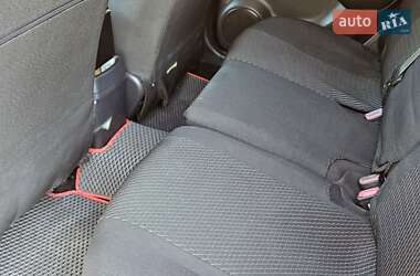 Хэтчбек Hyundai i30 2010 в 