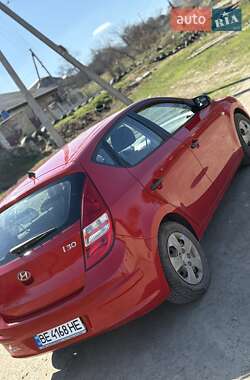 Хетчбек Hyundai i30 2009 в 