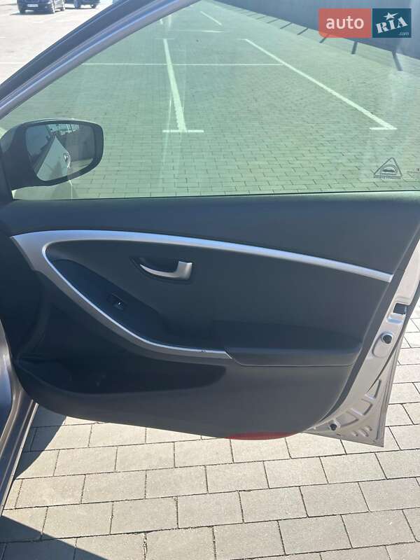Хэтчбек Hyundai i30 2016 в Николаеве