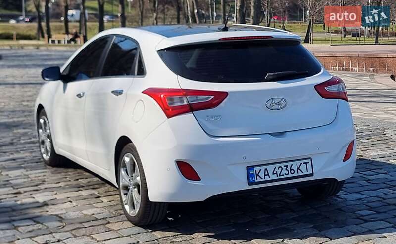 Хэтчбек Hyundai i30 2012 в Киеве
