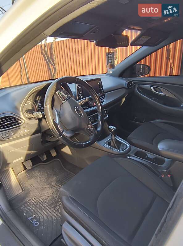 Универсал Hyundai i30 2018 в Ужгороде