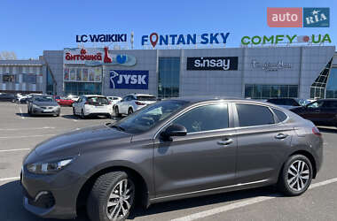 Хэтчбек Hyundai i30 2018 в 