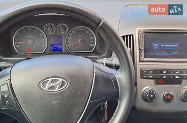 Хетчбек Hyundai i30 2010 в Кривому Розі