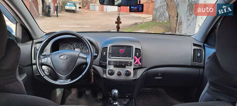Хетчбек Hyundai i30 2010 в Кривому Розі