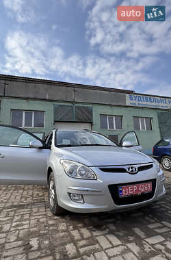 Універсал Hyundai i30 2009 в 