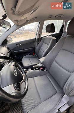 Універсал Hyundai i30 2009 в 