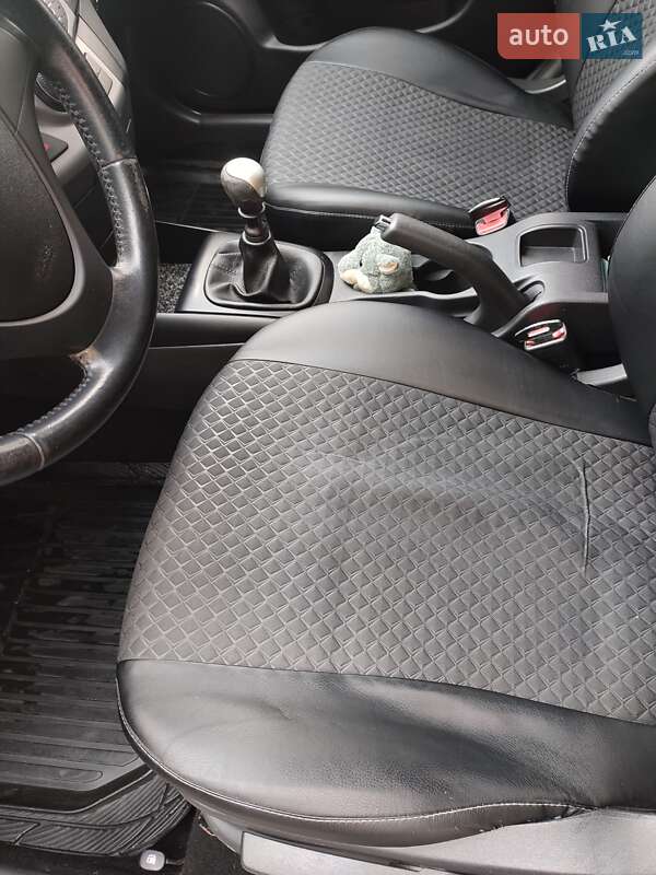 Хэтчбек Hyundai i30 2009 в Сумах фото 10 Хэтчбек Hyundai i30 2009 в Сумах