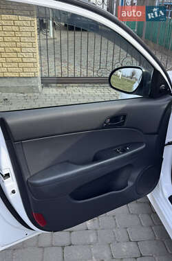 Хетчбек Hyundai i30 2011 в 