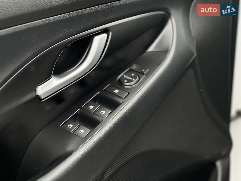 Універсал Hyundai i30 2017 в Ужгороді