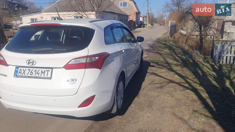 Универсал Hyundai i30 2013 в Змиеве фото 6 Универсал Hyundai i30 2013 в Змиеве