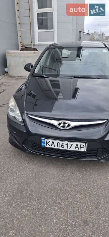 Хетчбек Hyundai i30 2010 в Києві