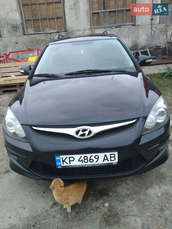 Універсал Hyundai i30 2011 в 