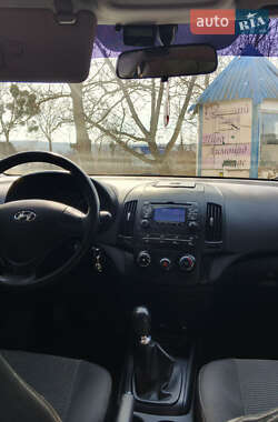 Универсал Hyundai i30 2011 в Новой Ушице