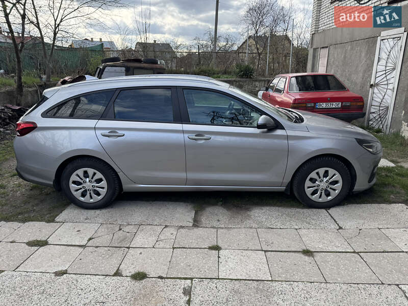 Hyundai i30 2022
