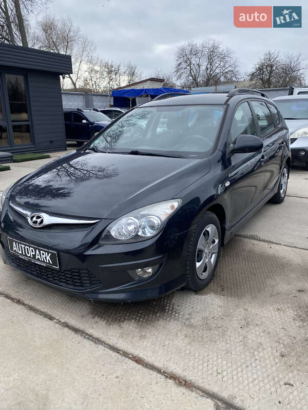 Универсал Hyundai i30 2011 в 