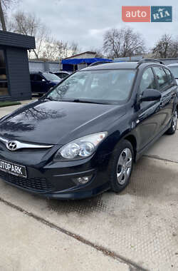 Универсал Hyundai i30 2011 в 