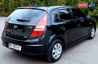 Хетчбек Hyundai i30 2008 в 