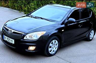 Хетчбек Hyundai i30 2008 в 