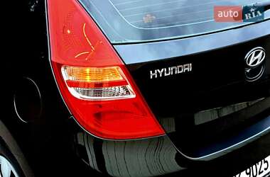Хетчбек Hyundai i30 2008 в 