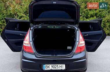 Хетчбек Hyundai i30 2008 в 
