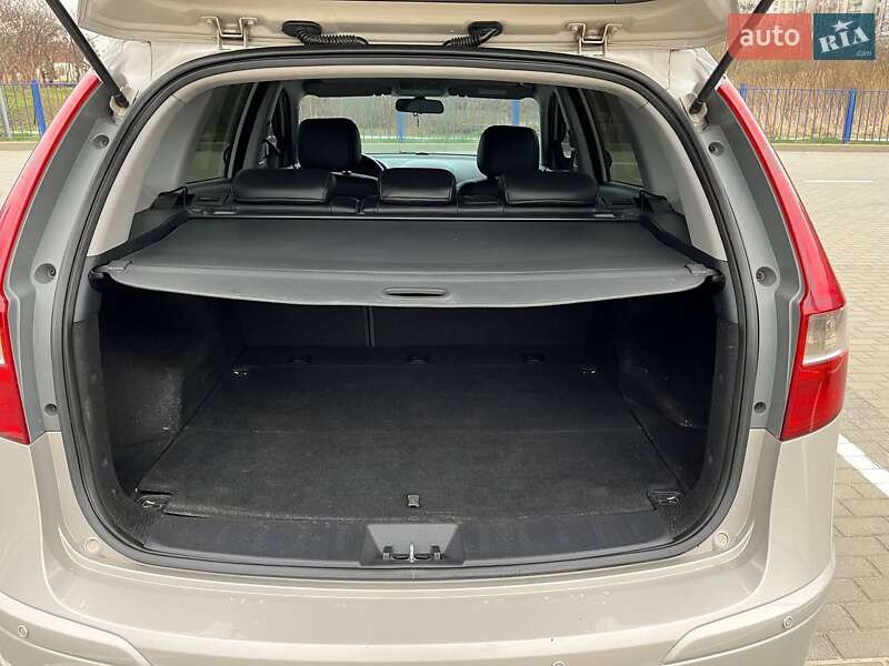 Универсал Hyundai i30 2011 в Гайвороне