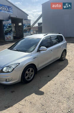 Універсал Hyundai i30 2010 в 