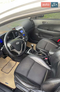 Універсал Hyundai i30 2008 в 