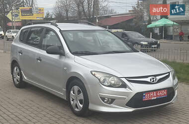 Універсал Hyundai i30 2012 в 