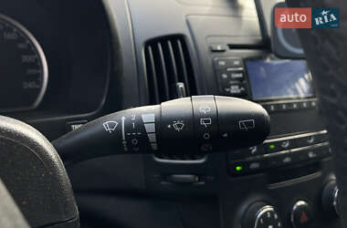 Хэтчбек Hyundai i30 2011 в 