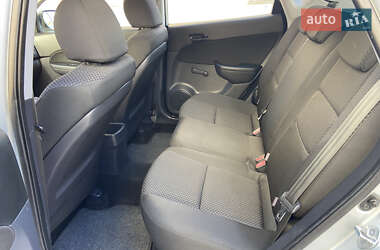 Хетчбек Hyundai i30 2010 в 