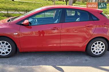 Хэтчбек Hyundai i30 2013 в 