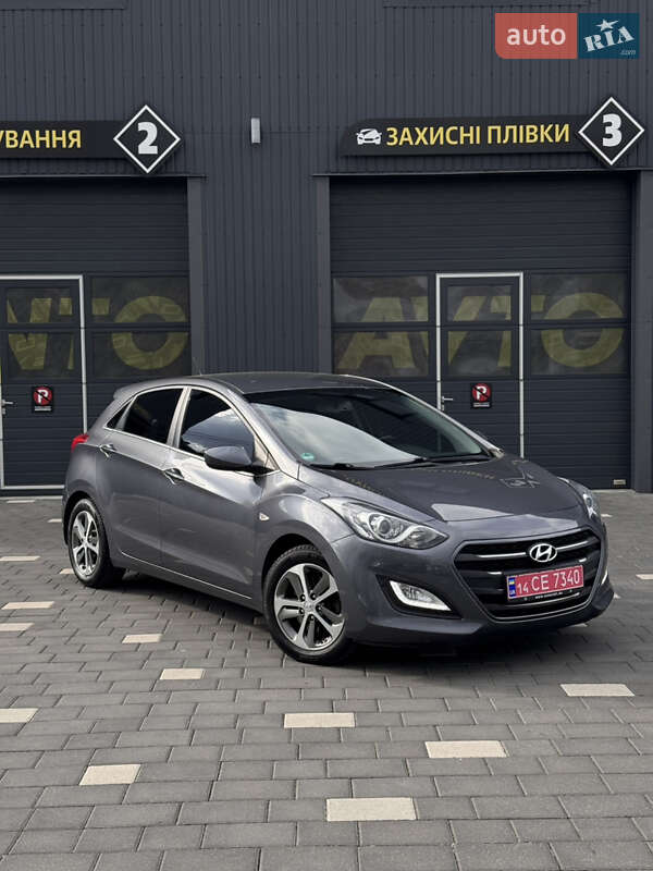 Хетчбек Hyundai i30 2015 в 