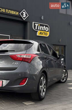 Хетчбек Hyundai i30 2015 в 