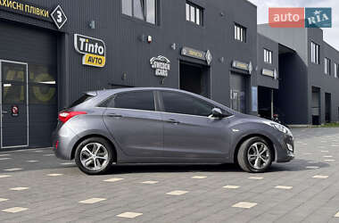 Хетчбек Hyundai i30 2015 в 