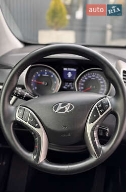 Хетчбек Hyundai i30 2015 в 