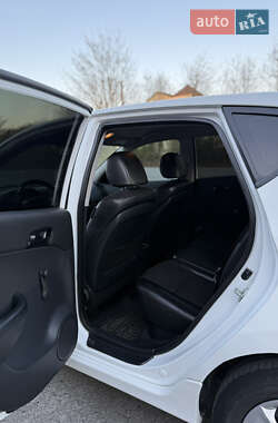 Хэтчбек Hyundai i30 2011 в 
