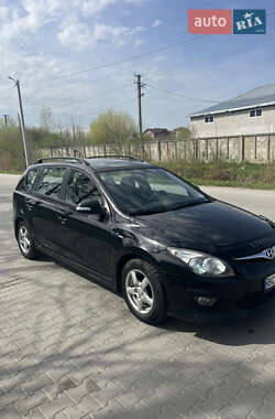 Универсал Hyundai i30 2010 в 