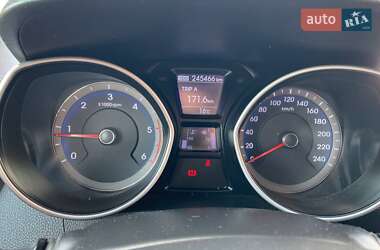 Хэтчбек Hyundai i30 2014 в 