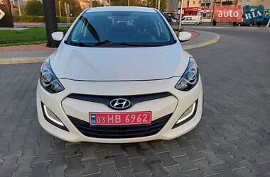Хэтчбек Hyundai i30 2014 в 