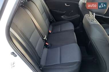 Хэтчбек Hyundai i30 2014 в 