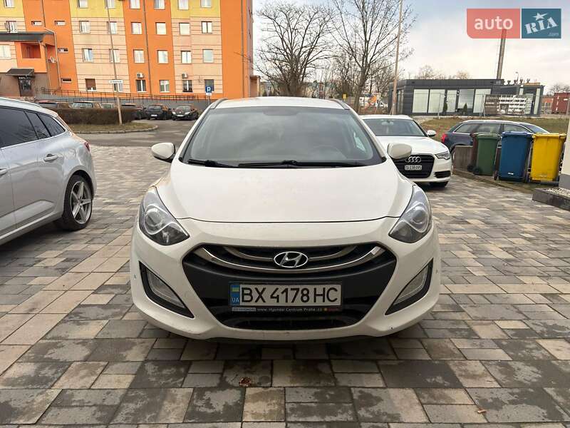 Універсал Hyundai i30 2014 в Шепетівці