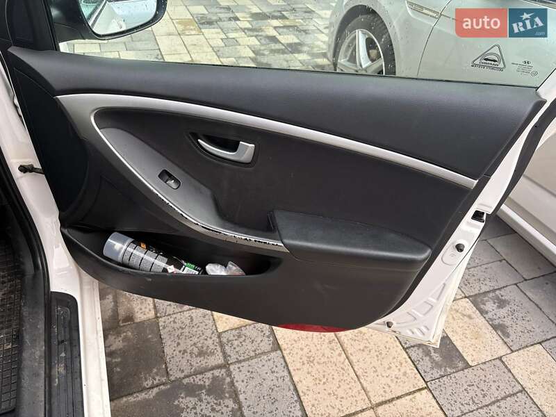 Універсал Hyundai i30 2014 в Шепетівці