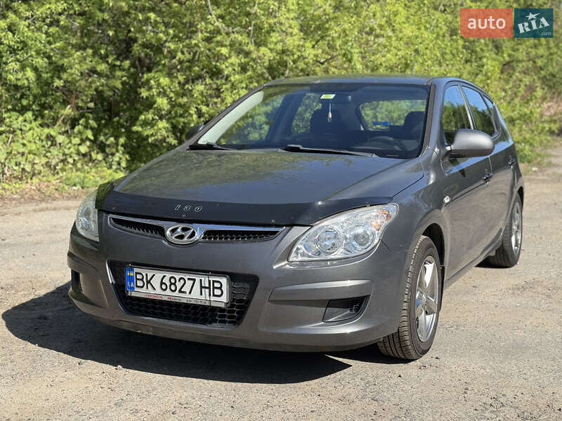 Хэтчбек Hyundai i30 2008 в 