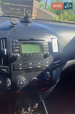 Хетчбек Hyundai i30 2009 в 