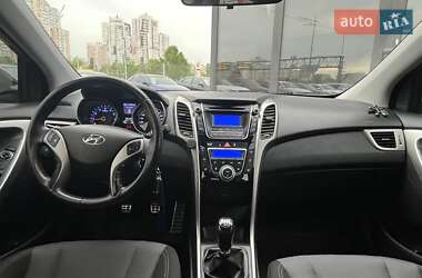 Хетчбек Hyundai i30 2012 в 