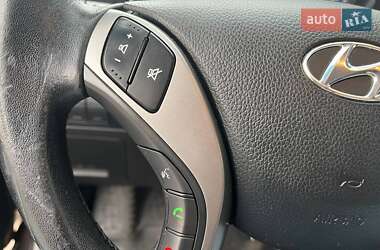 Хетчбек Hyundai i30 2012 в 