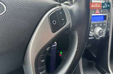 Хетчбек Hyundai i30 2012 в 
