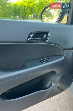 Хэтчбек Hyundai i30 2008 в 